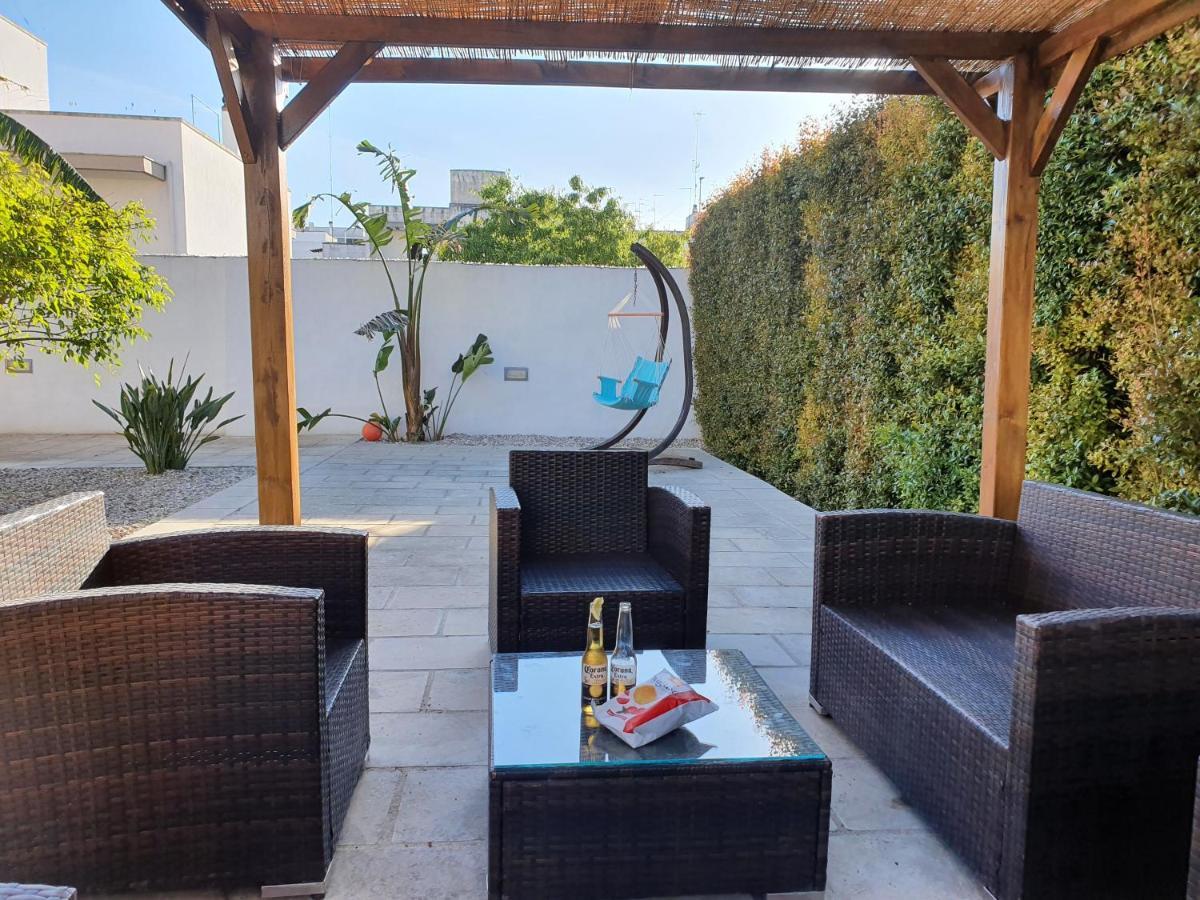 Il Giardino Di Flora Con Piscina Hotel Lecce Exterior photo