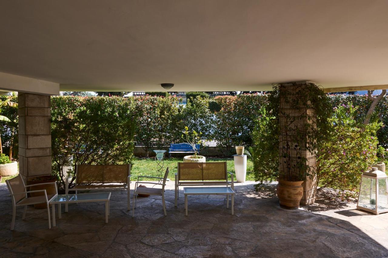 Il Giardino Di Flora Con Piscina Hotel Lecce Exterior photo