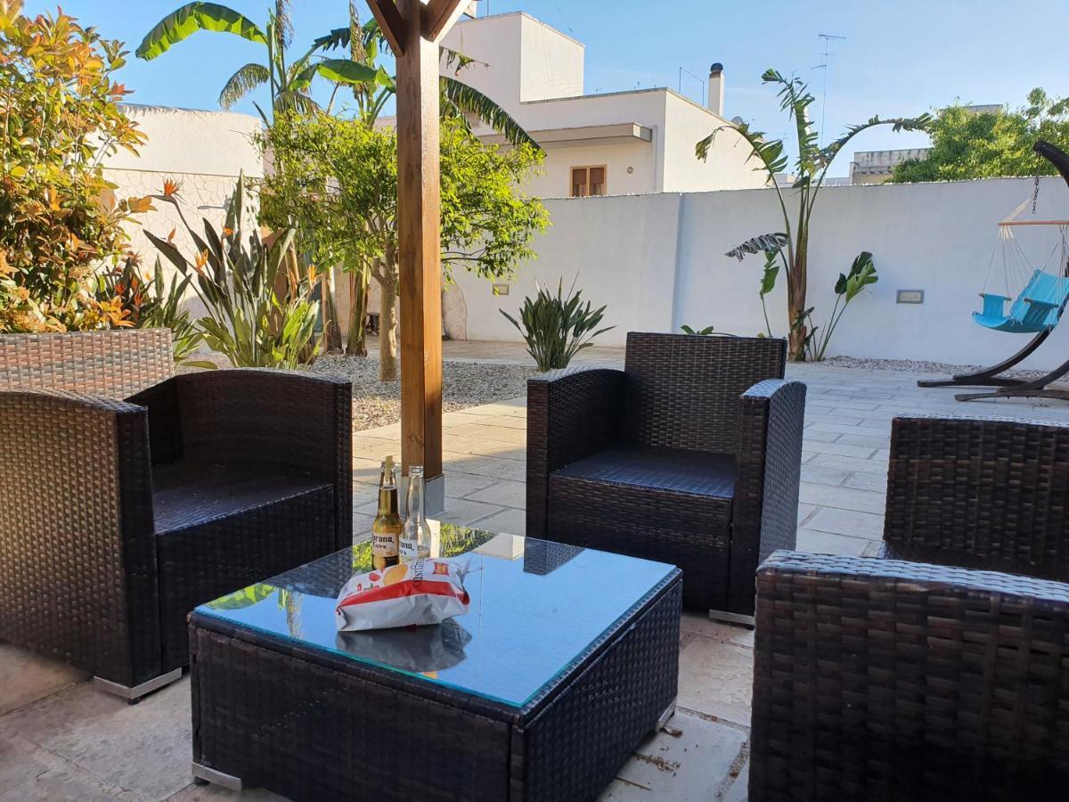 Il Giardino Di Flora Con Piscina Hotel Lecce Exterior photo
