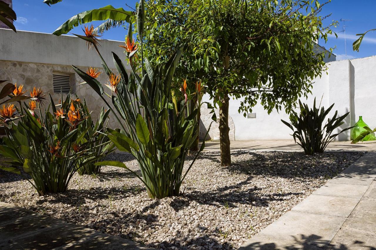 Il Giardino Di Flora Con Piscina Hotel Lecce Exterior photo